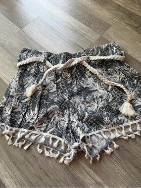 Rewash Black and White Tropical Tassel High-Waist Shorts